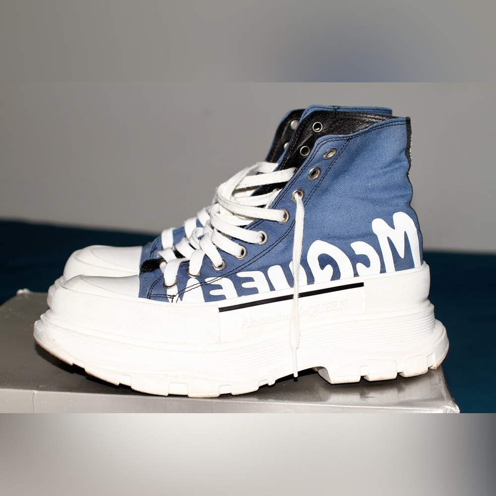 Alexander McQueen Tread Slick Lace-Up Boots